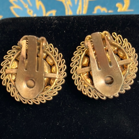 Made in Austria blue Prong set Rhinestone Clip Earrings Vintage - 7/8” - Picture 2 of 4